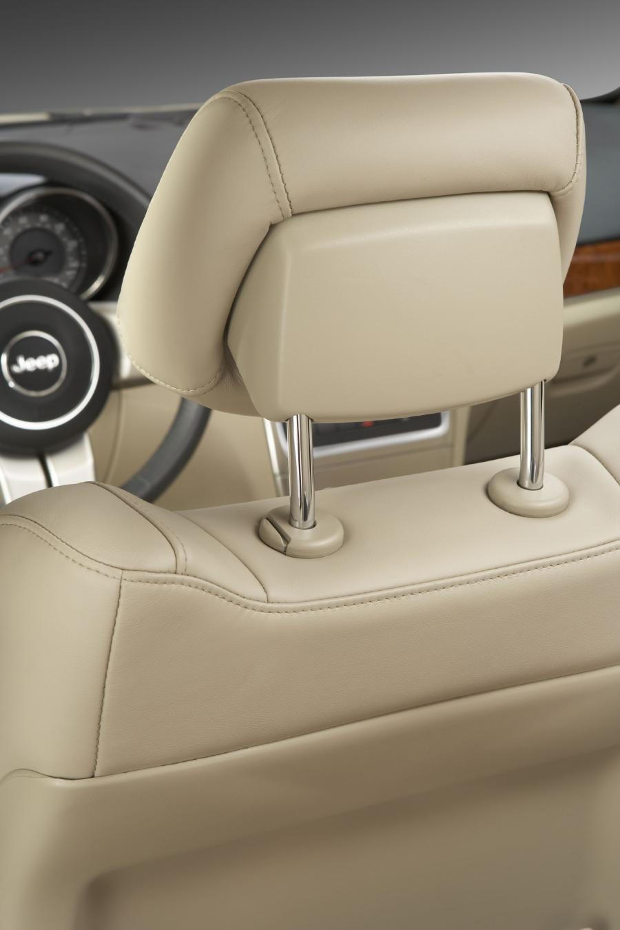  Jeep Grand Cherokee 2011 года  (фото 31 из 91)